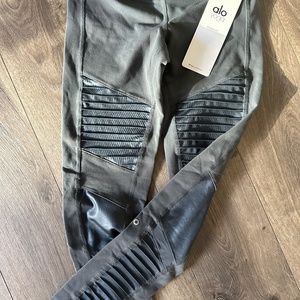 Alo Yoga High Waist Moto Legging